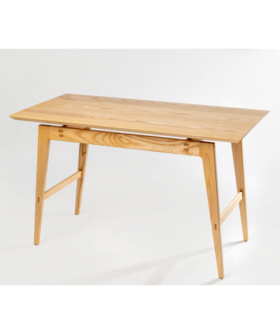梣木桌