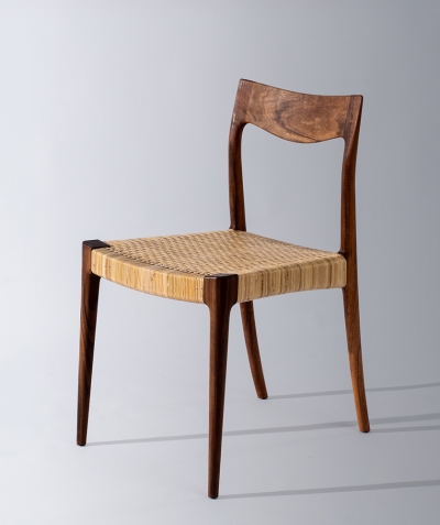 微笑相思椅 Smiling Acacia Chair