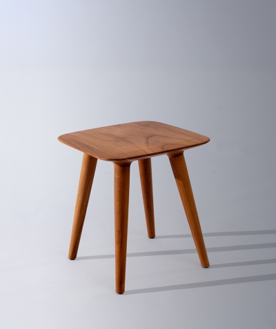 矮板凳・荷脊 Lotusback Stool